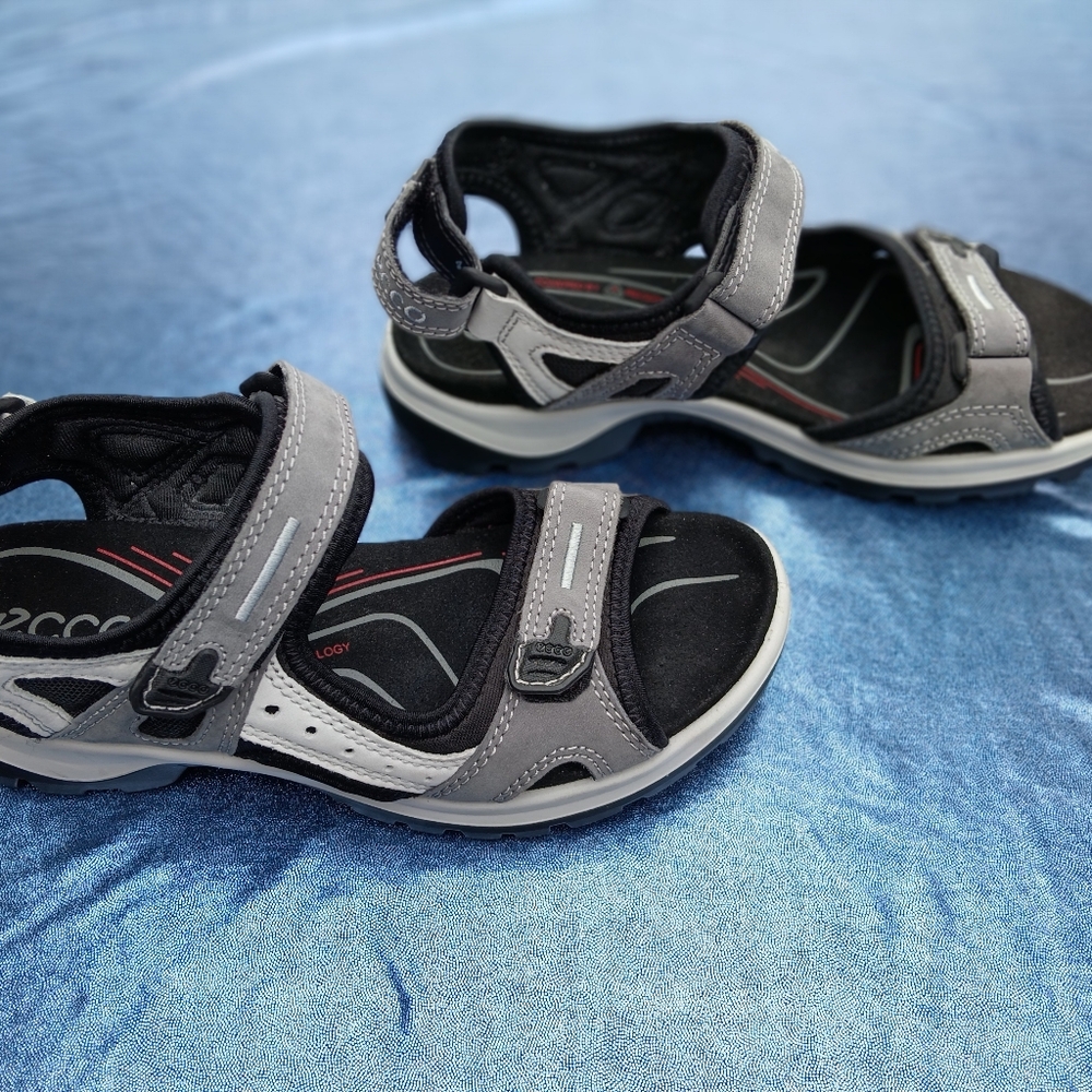Ecco Yucatan Sandal 39 Titanium NWOT